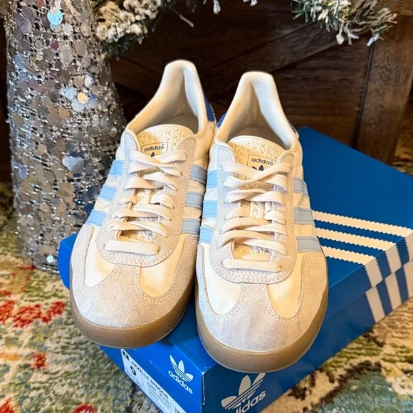 Adidas Gazelle Classic Off White and Clear Sky Blue Sneakers Sz 9 - Picture 2 of 12